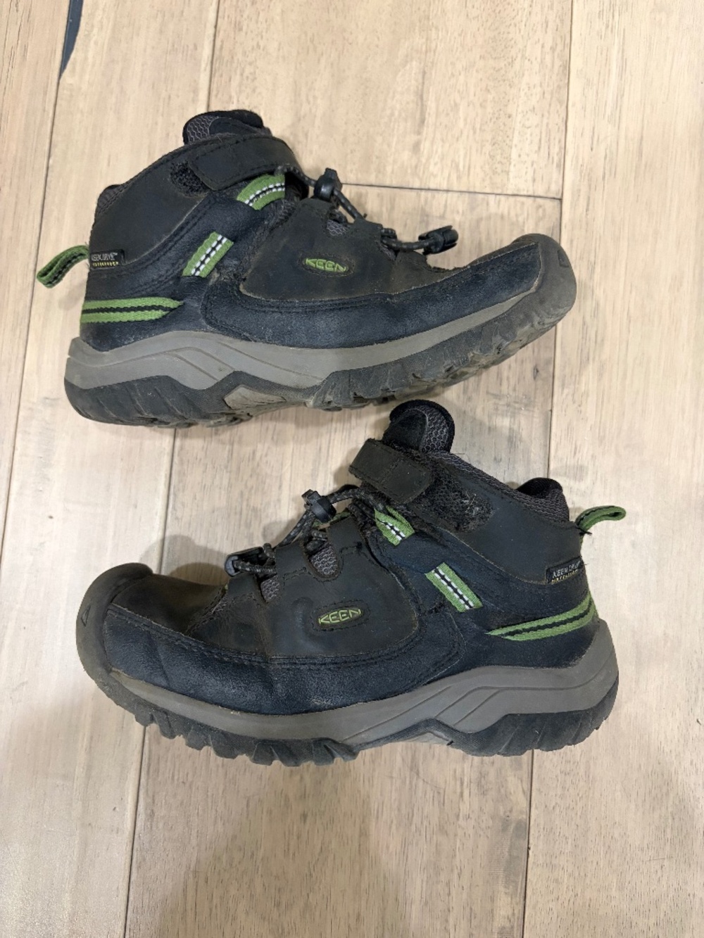 Kids Keen Targhee waterproof low hiker